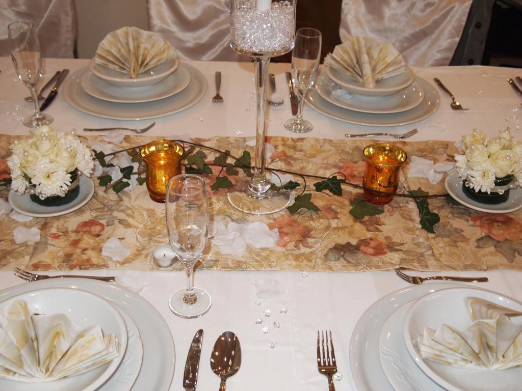 Hotel Bila Ruze Писек Экстерьер фото